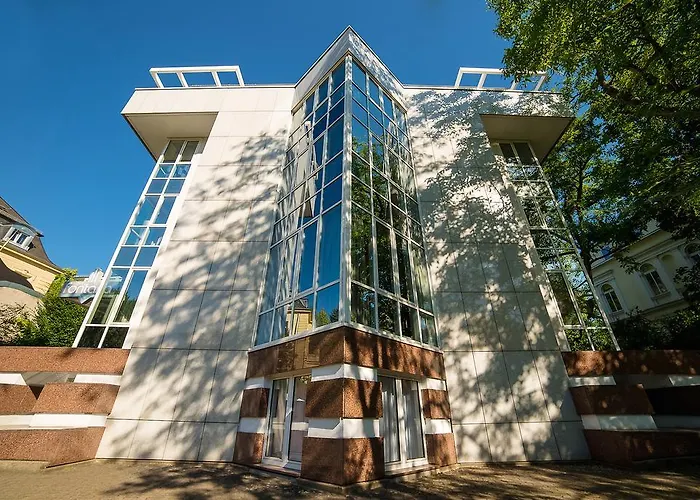 Отель Fontana 3*